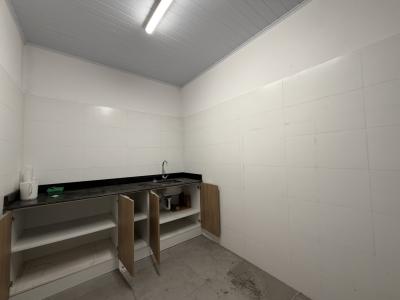 Alquiler | Importante local corporativo de 1.475 m² sobre Av. Gral. Flores