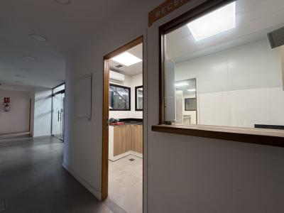 Alquiler | Importante local corporativo de 1.475 m² sobre Av. Gral. Flores
