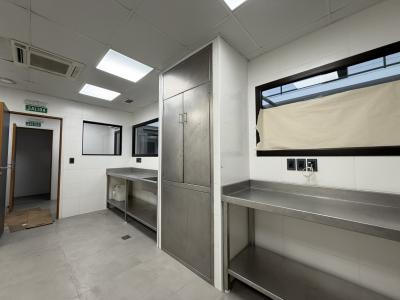 Alquiler | Importante local corporativo de 1.475 m² sobre Av. Gral. Flores