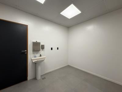 Alquiler | Importante local corporativo de 1.475 m² sobre Av. Gral. Flores