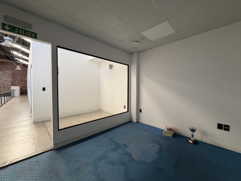 Alquiler | Importante local corporativo de 1.475 m² sobre Av. Gral. Flores-17