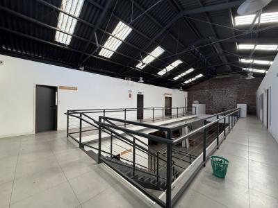 Alquiler | Importante local corporativo de 1.475 m² sobre Av. Gral. Flores