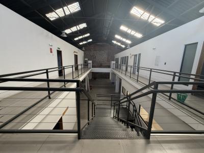 Alquiler | Importante local corporativo de 1.475 m² sobre Av. Gral. Flores