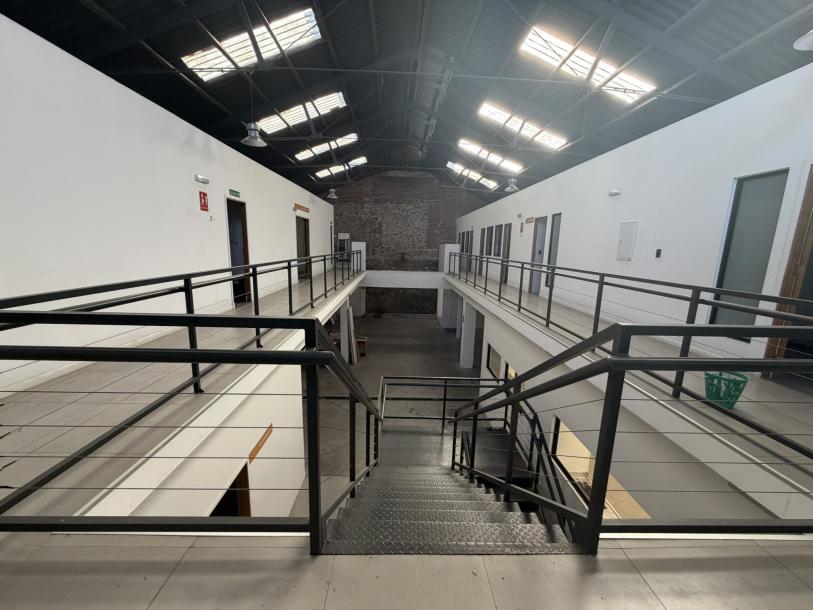 Alquiler | Importante local corporativo de 1.475 m² sobre Av. Gral. Flores-5