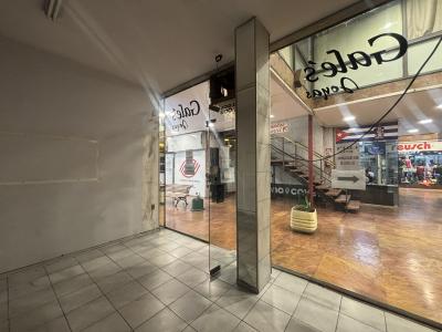 GALERIA DE LAS AMERICAS - 18 DE JULIO Y CARLOS QUIJANO