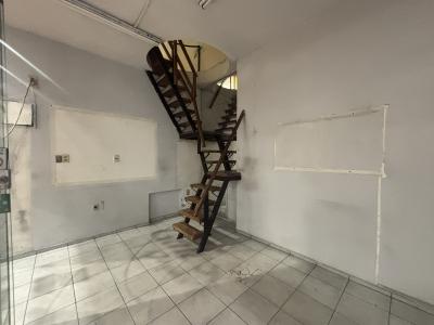 GALERIA DE LAS AMERICAS - 18 DE JULIO Y CARLOS QUIJANO