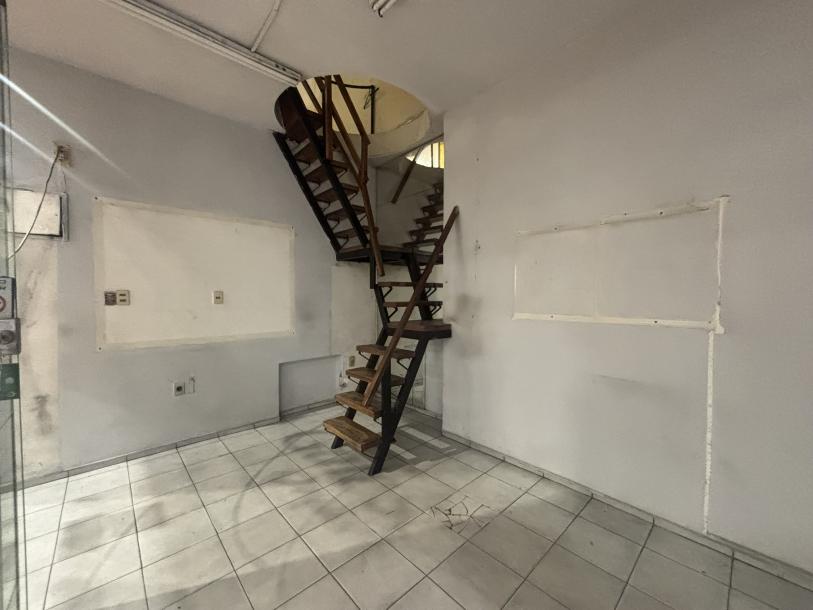 GALERIA DE LAS AMERICAS - 18 DE JULIO Y CARLOS QUIJANO-6