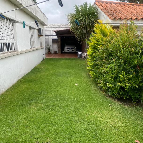 Muy buena casa en Carrasco próximo a Jude-14