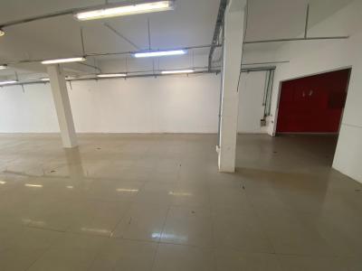 Muy buen local comercial y vivienda en la zona del Náutico