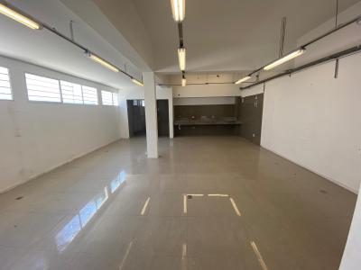 Muy buen local comercial y vivienda en la zona del Náutico