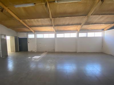 Muy buen local comercial y vivienda en la zona del Náutico