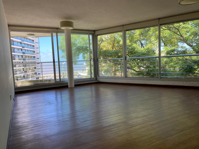 Precioso apto a metros rambla de Malvín-30