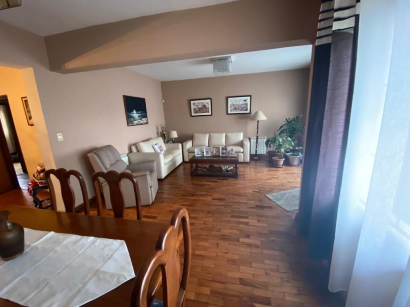 Amplia casa en venta en Punta Gorda-2