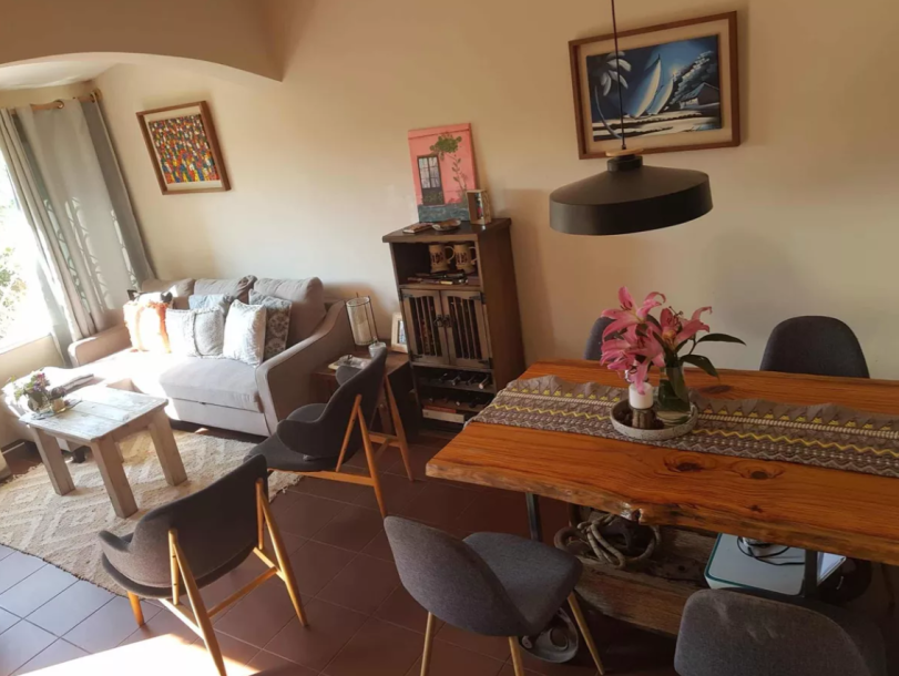 Muy linda casa en Carrasco, con espectacular fondo-22