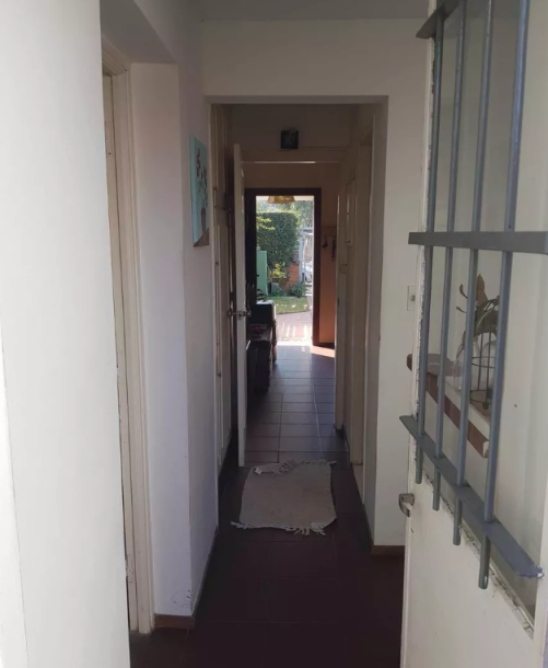 Muy linda casa en Carrasco, con espectacular fondo-25