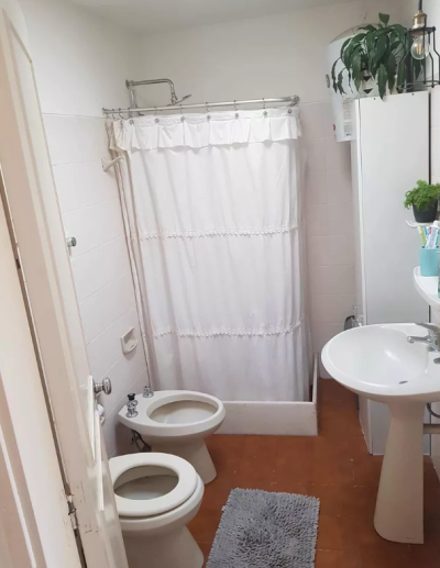 Muy linda casa en Carrasco, con espectacular fondo