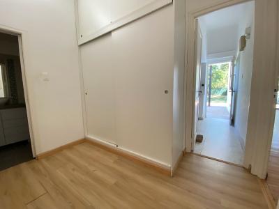 Muy linda casa en Carrasco, con espectacular fondo