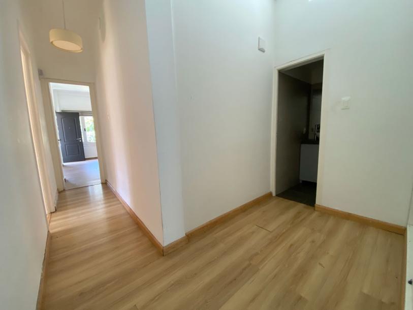 Muy linda casa en Carrasco, con espectacular fondo-14