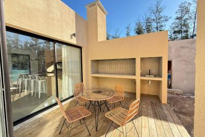Muy linda casa  a estrenar en complejo  con mucha privacidad