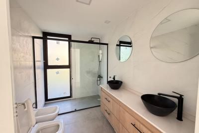 Muy linda casa  a estrenar en complejo  con mucha privacidad