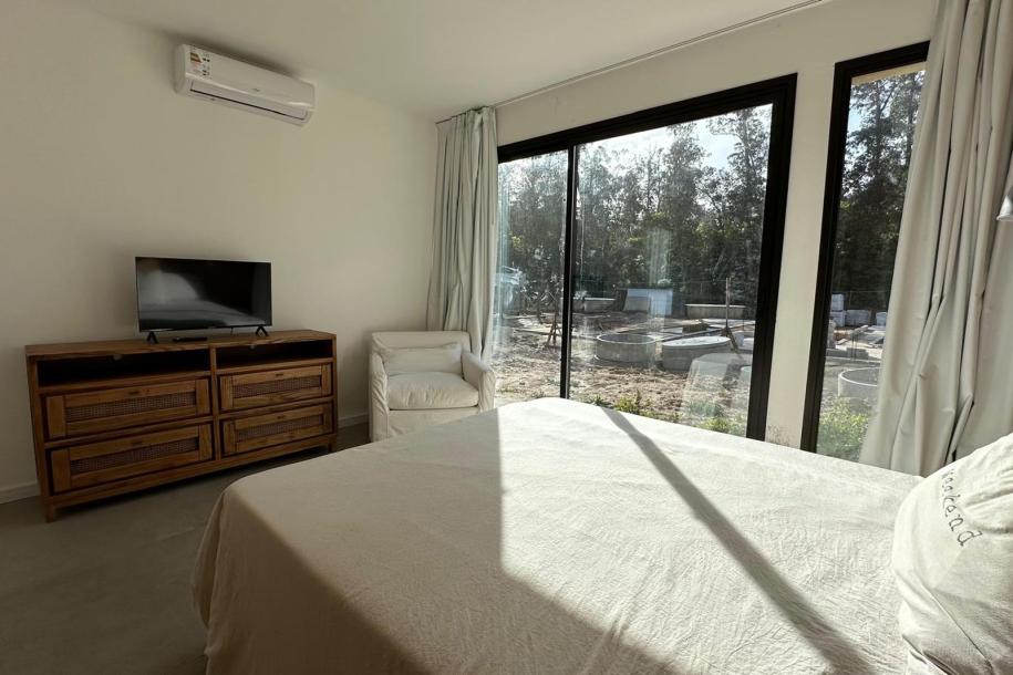 Muy linda casa  a estrenar en complejo  con mucha privacidad-8