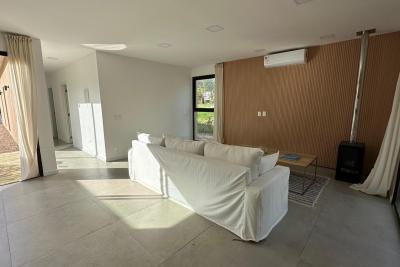 Muy linda casa  a estrenar en complejo  con mucha privacidad