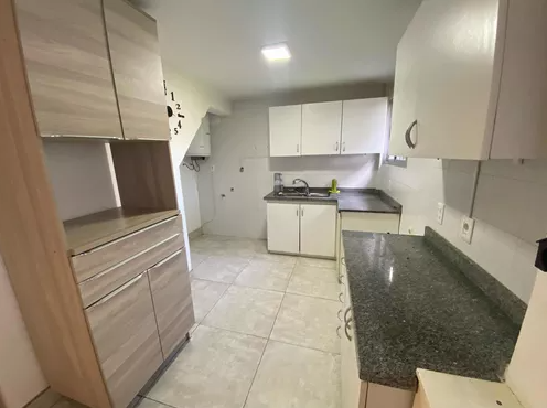 Muy linda casa en Carrasco, con espectacular fondo-17