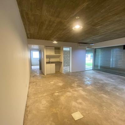 Alquiler de local de 110 m2 en Carrasco