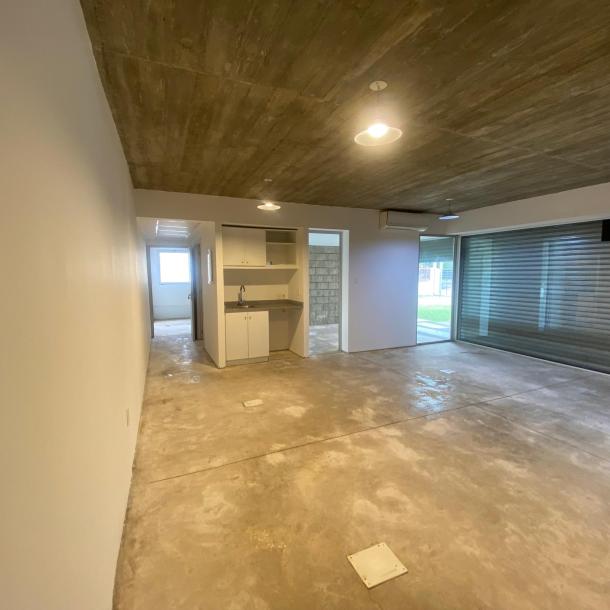 Alquiler de local de 110 m2 en Carrasco-9