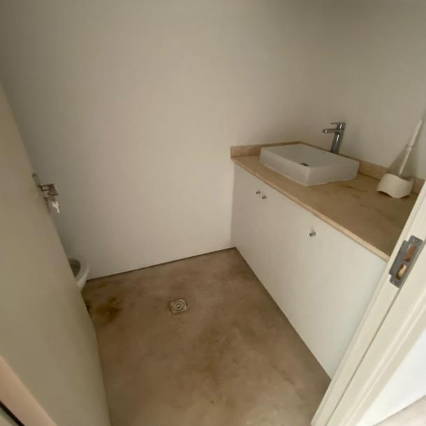 Alquiler de local de 110 m2 en Carrasco-4