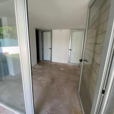 Alquiler de local de 110 m2 en Carrasco