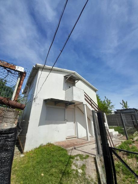 SE ALQUILA APARTAMENTO DE 2 DORMITORIOS - PUNTA DE RIELES-2