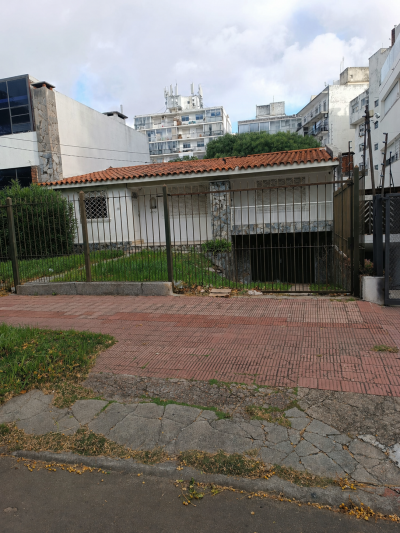 SE VENDE CASA 3 DORMITORIOS EN MALVÍN- EXCELENTE OPORTUNIDAD!