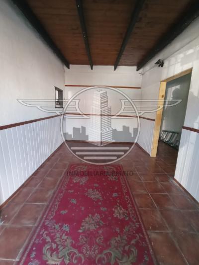 SE VENDE CASA 2 DORMITORIOS-JARDINES DEL HIPODROMO