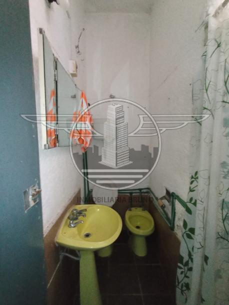 SE VENDE CASA 2 DORMITORIOS-JARDINES DEL HIPODROMO-5