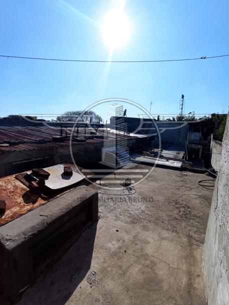 SE VENDE CASA 2 DORMITORIOS-JARDINES DEL HIPODROMO-2