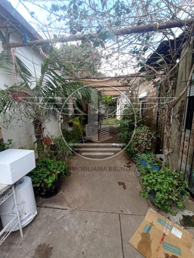 SE VENDE 2 PROPIEDADES EN UN MISMO PADRÒN