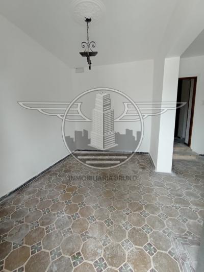 SE VENDE CASA DE 2 DORMITORIOS