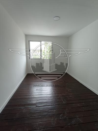 SE VENDE CASA DE 2 DORMITORIOS