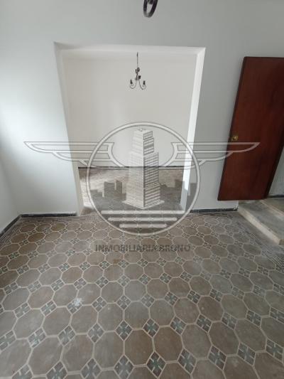 SE VENDE CASA DE 2 DORMITORIOS