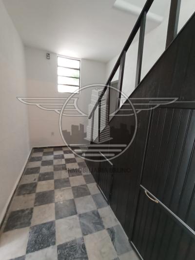 SE VENDE CASA DE 2 DORMITORIOS