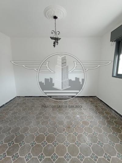 SE VENDE CASA DE 2 DORMITORIOS