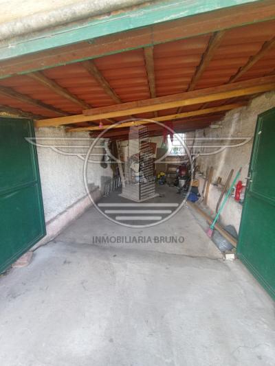 SE VENDE CASA DE 2 DORMITORIOS - PIEDRAS BLANCAS