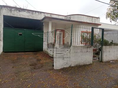 SE VENDEN 3 CASAS Y COCHERA EN UN MISMO PADRÓN