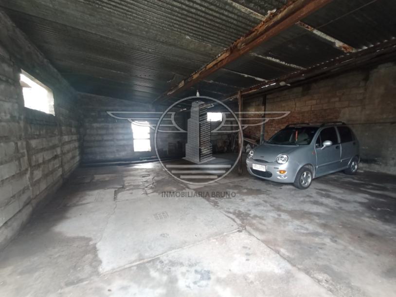 SE VENDEN 3 CASAS Y COCHERA EN UN MISMO PADRÓN-27