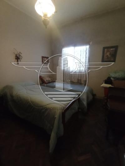 SE VENDEN 3 CASAS Y COCHERA EN UN MISMO PADRÓN