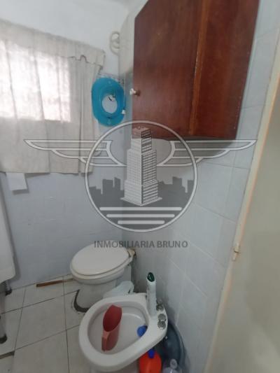 SE VENDEN 3 CASAS Y COCHERA EN UN MISMO PADRÓN