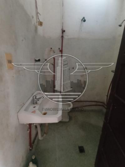 SE VENDEN 3 CASAS Y COCHERA EN UN MISMO PADRÓN