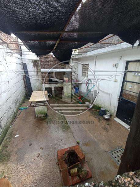 SE VENDEN 3 CASAS Y COCHERA EN UN MISMO PADRÓN-13