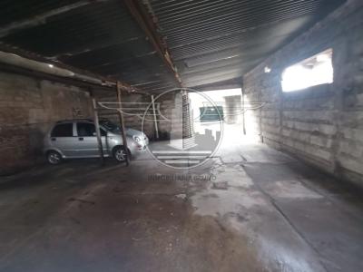 SE VENDEN 3 CASAS Y COCHERA EN UN MISMO PADRÓN